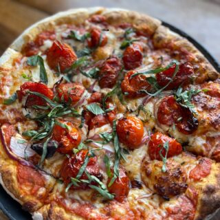 Robust Margherita Pizza